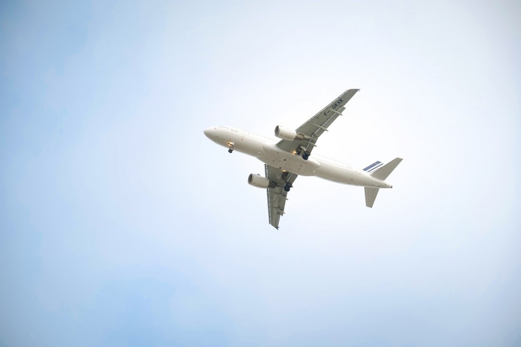 white-airplane-in-mid-air-3912838
